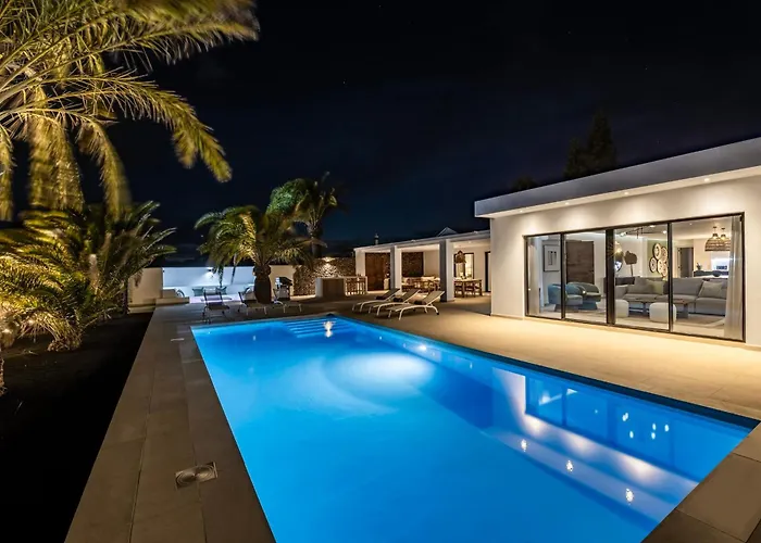 Villa Bellagio By Buenavillavilla De Lujo Con Piscina Privada Climatizada Playa Blanca (Lanzarote)